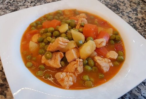 Tavuklu Bezelye Tarifi (lokanta usulü)