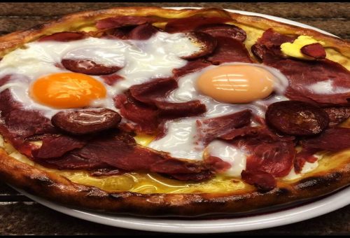 Sucuklu Yumurtalı Pide Tarifi